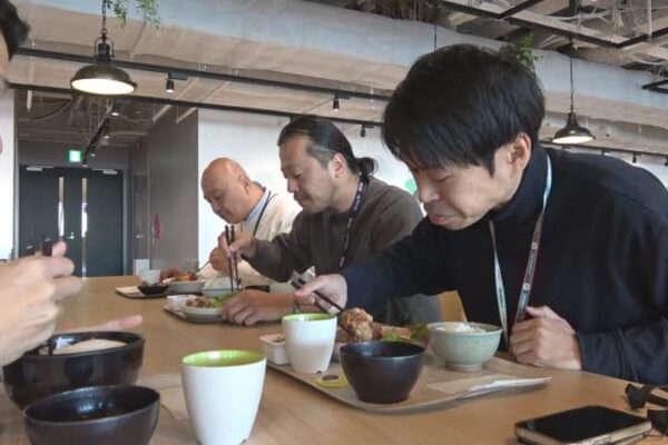 東京企業の社員食堂で「おんまく今治フェア」今治タオルやソウルフードを紹介