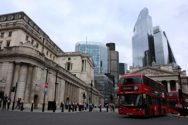 英中銀、金利4.75％に据え置き　3委員は利下げを主張