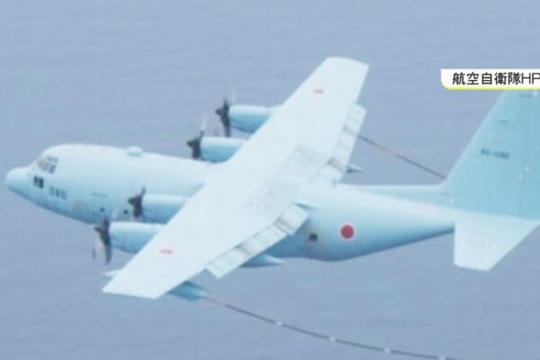 出力規制ない“海外製”か…上空約1kmの自衛隊輸送機に『レーザーポインター』の光 照射の危険性と問われ得る罪