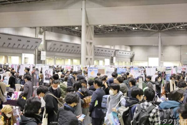 【現地速報】冬コミケ、初日は15万人参加　前回比2万人増、会場でも盛況ぶりを実感