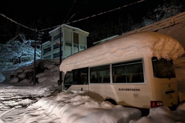 道路交への影響いつまで？東北や北陸・中国地方は11日も影響「大」【各地の道路 影響一覧】立ち往生に備えたい安心グッズ【大雪と雨のシミュレーション 14日まで】